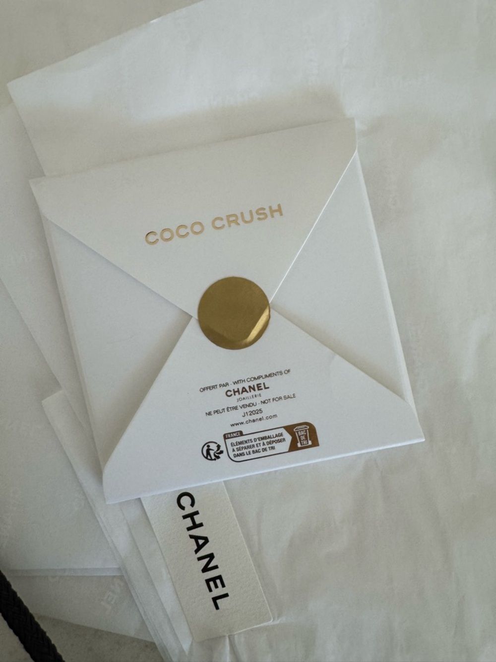 Chanel Ribbon & Packaging Set in White & Black - Picture 8 of 16